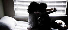 couple-in-bed