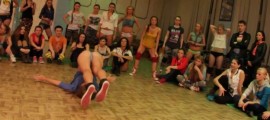 news-this-is-what-a-white-girl-twerk-cypher-looks-like-video-624x351